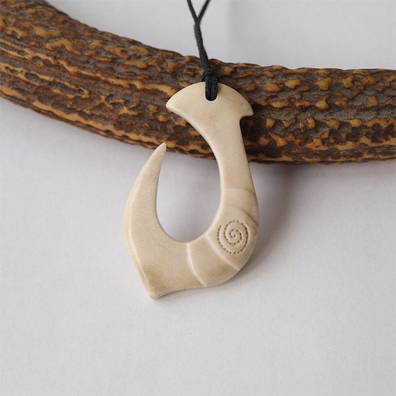 Deer antler Maori Fish Hook Necklace Hei Matau Pendant Tribal