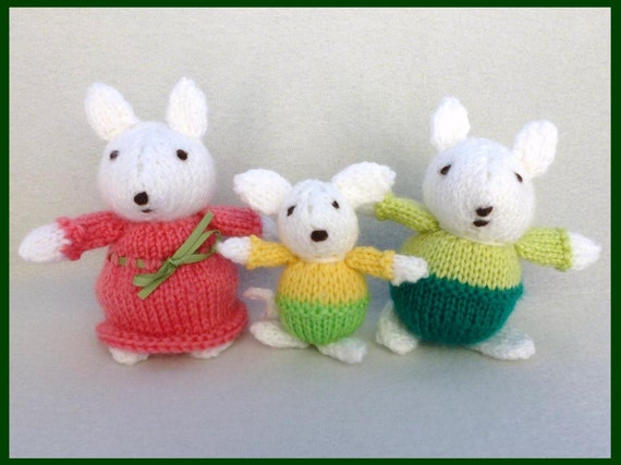 3 Knitted White Mice by MyfanwysMakes on Etsy