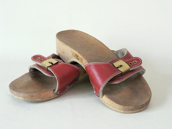 Womens Vintage Red Wood Sandals Size 7 by Dr. Scholls by LongSince