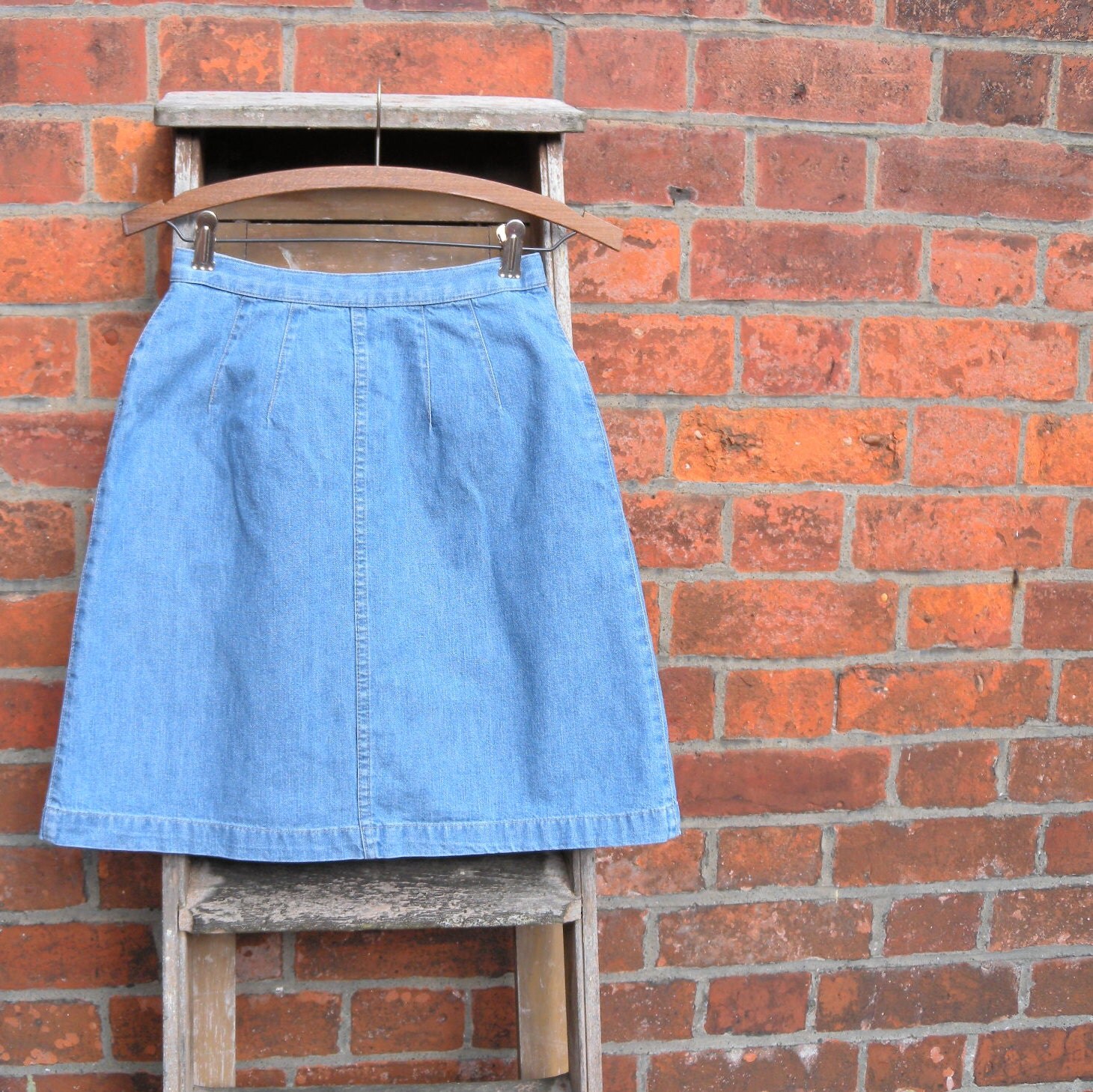 1990s denim mini skirt / 90s does 60s by EllyMaggyVintage on Etsy