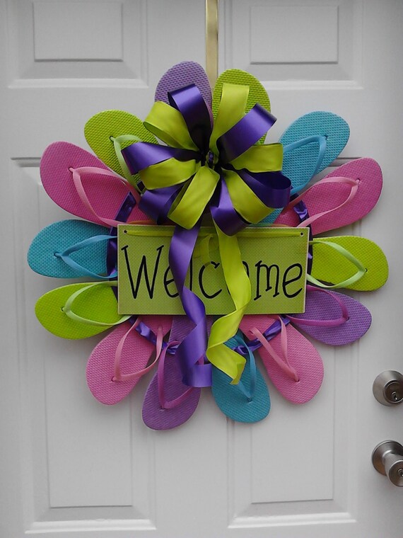 Items similar to FLIP FLOP Wreaths on Etsy