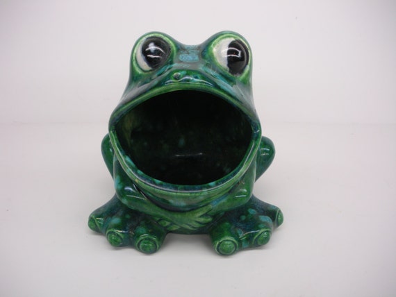 Vintage Ceramic Frog Sponge Holder Green by TheSistersPick