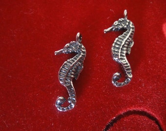 925 sterling silver oxidized seahorse charm 1 pc.