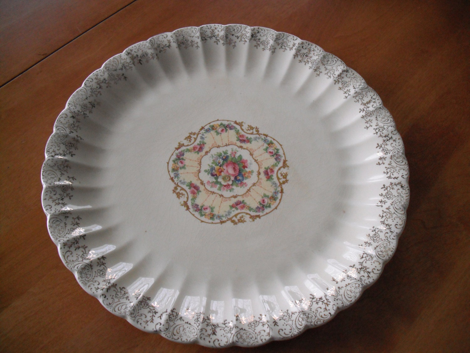 Aristocrat Imperial Ware Warranted 22k Gold VINTAGE