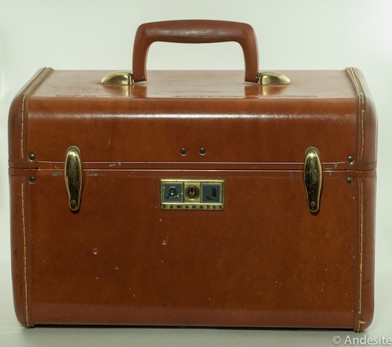 Vintage 1940s Samsonite Train Case Makeup Bag by PuebloVintage