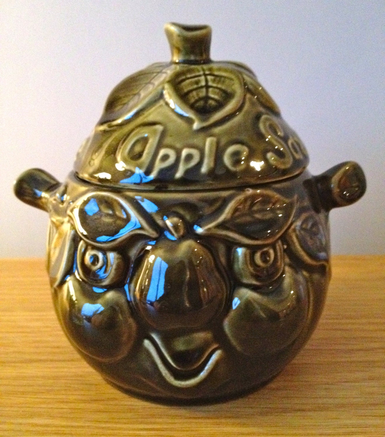 Vintage Sadler pottery lidded apple sauce jam face pot