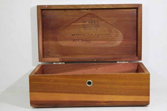 Vintage Lane Cedar Hope Chest Cache Box Salesman Sample