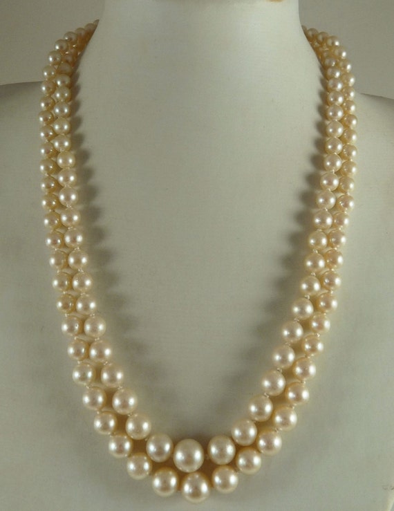 Dating necklace by clasp-in-Those Anga