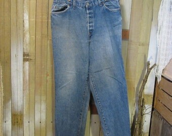 Faded 501 Levis Vintage Blue denim Levis 501 US made workwear button front Levis Boyfriend Levi jeans 36 31