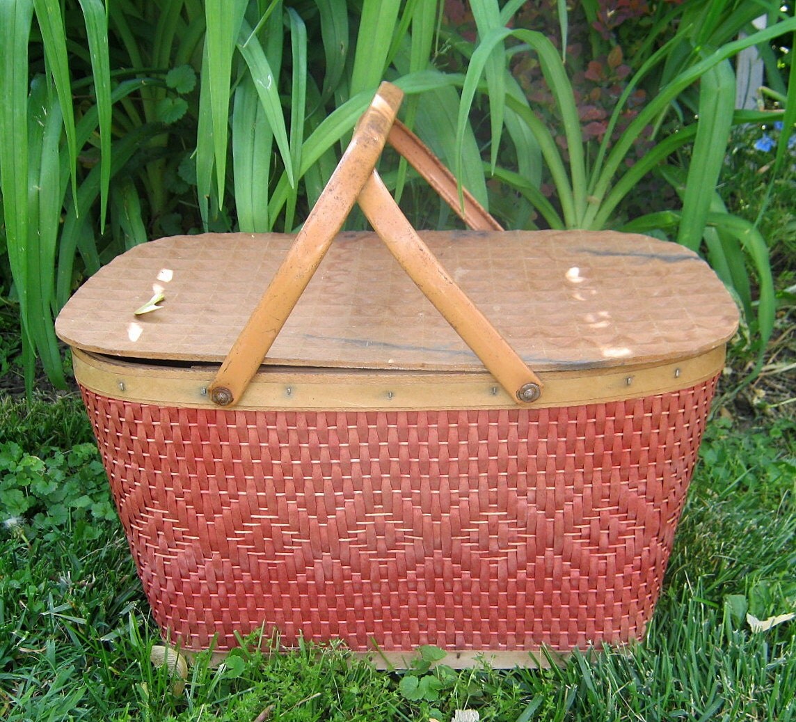 Vintage PICNIC BASKET Faded Barn Red by LavenderGardenCottag