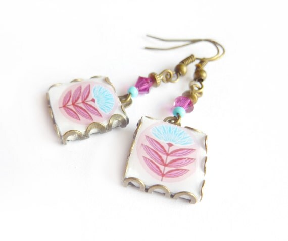 Springtime Scandinavian pattern tile earrings. Nordic flower. Pink and white scandinavian flower.