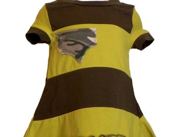 G.I.Jane Upcycled dress upcycled children clothing eco-fashion Ge, le pied sur la pedale