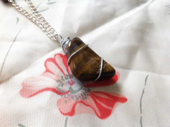 teigra. a wire-wrapped tiger's eye necklace.