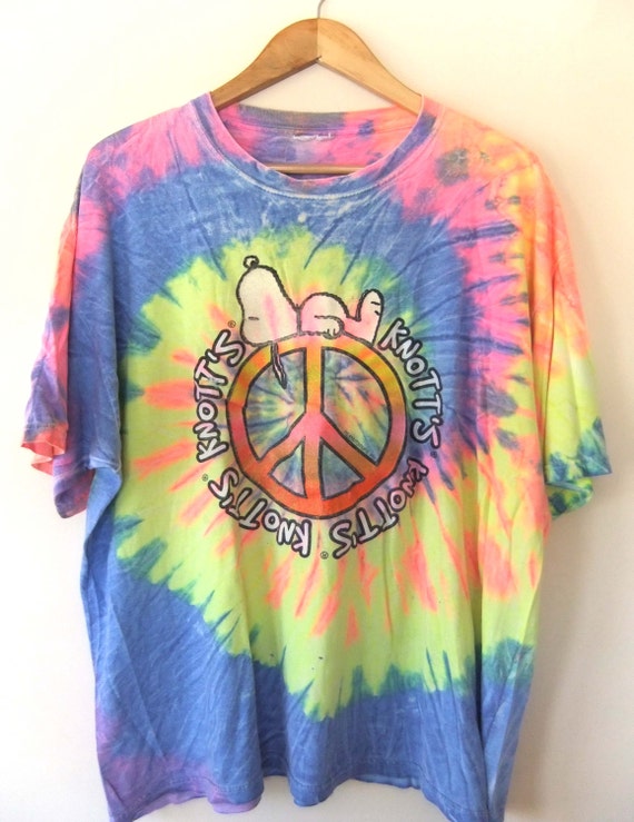 90s TIE-DYE SNOOPY Oversized t Shirt // RaVER by BuddyBuddyVintage