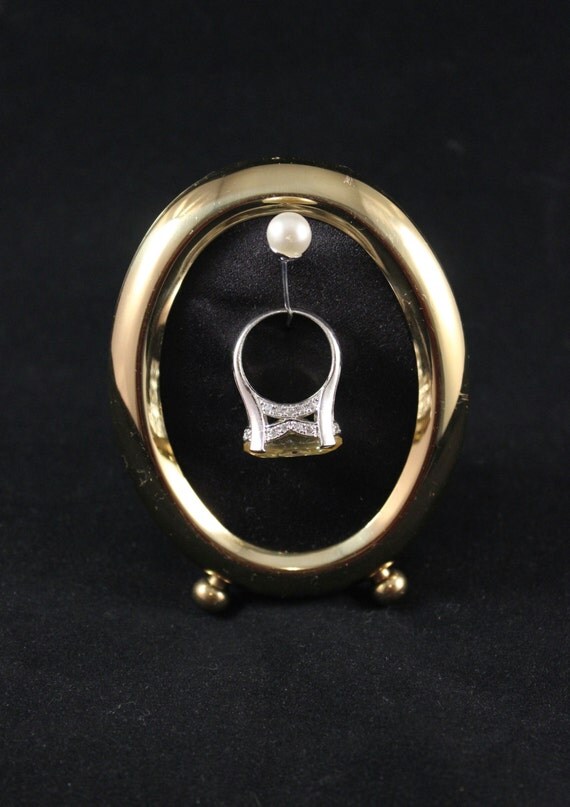 Items similar to Vintage Brass Picture Frame Ring Holder on Etsy