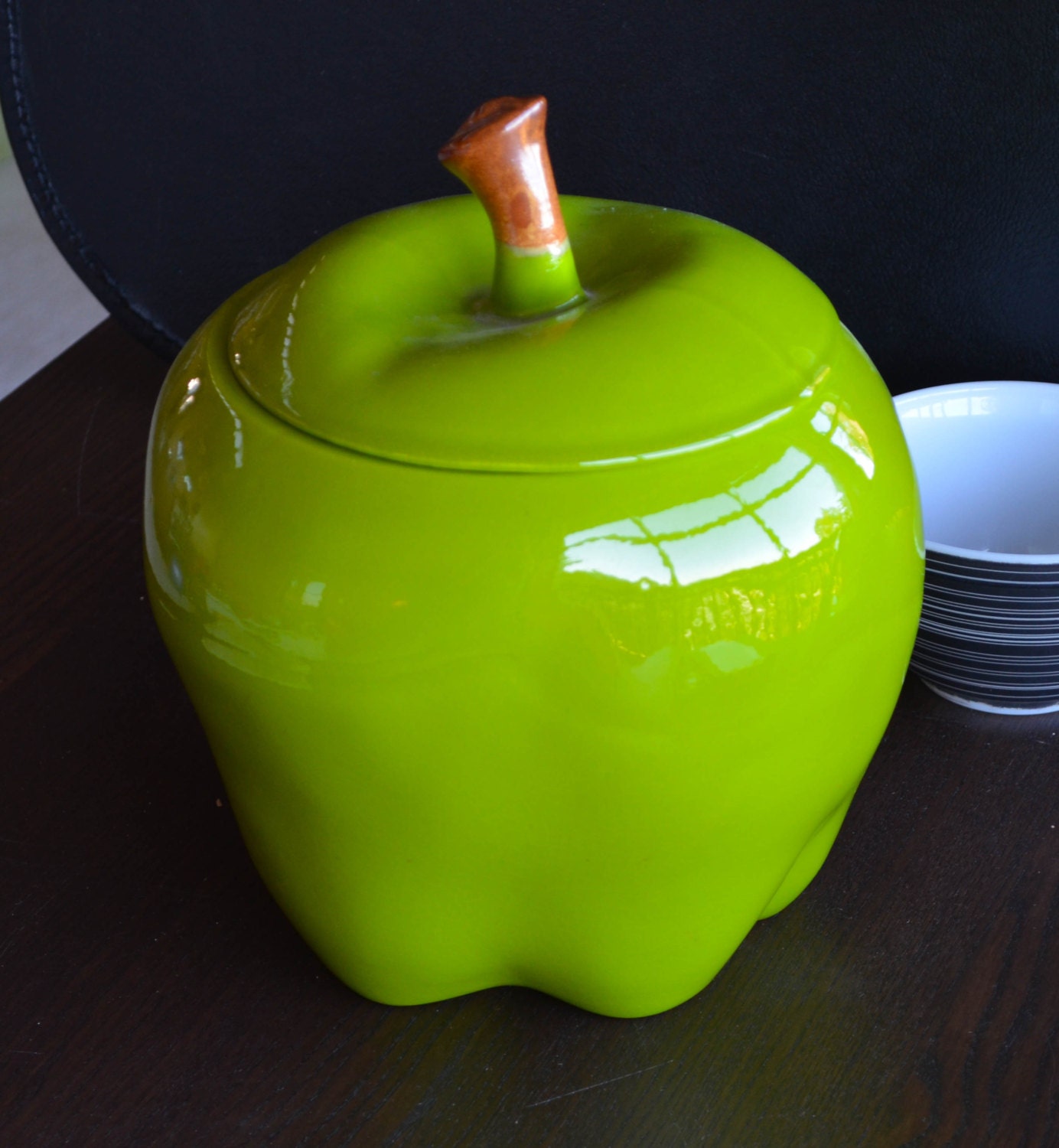 Large Ceramic Granny Smith Green Apple Cookie Jar