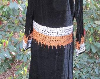 Vintage boho/ethnic long velvet dress with embroidery
