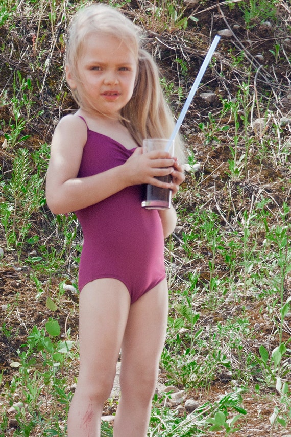 girl with drink and long straw 570x855
may not appear, but not to worry, neither will your money!