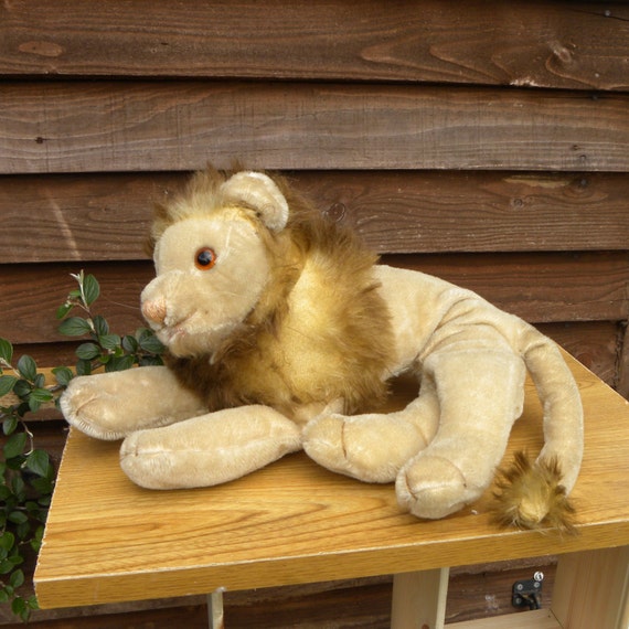 lion steiff