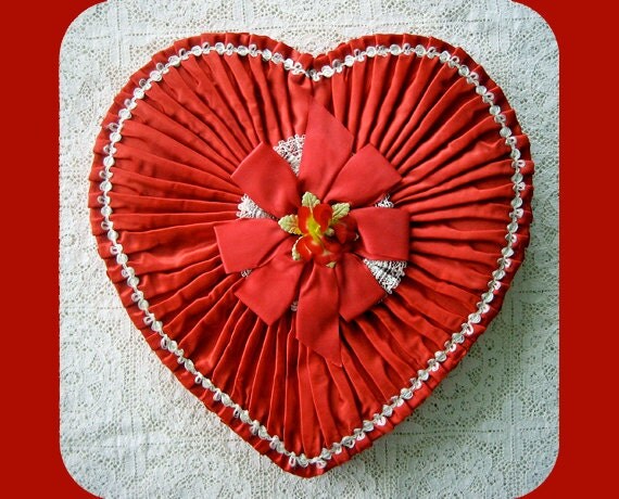 Big Red Storage >> X-Large Vintage Valentine Candy Box Red Heart Shaped Big Red Storage >> X-Large Vintage Valentine Candy Box Red Heart Shaped