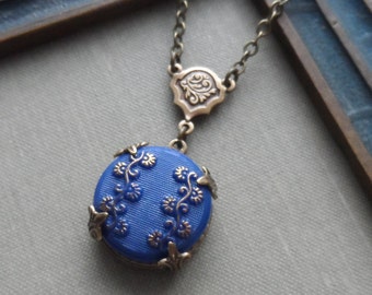 Ginkgo, Vintage German Glass Button Necklace