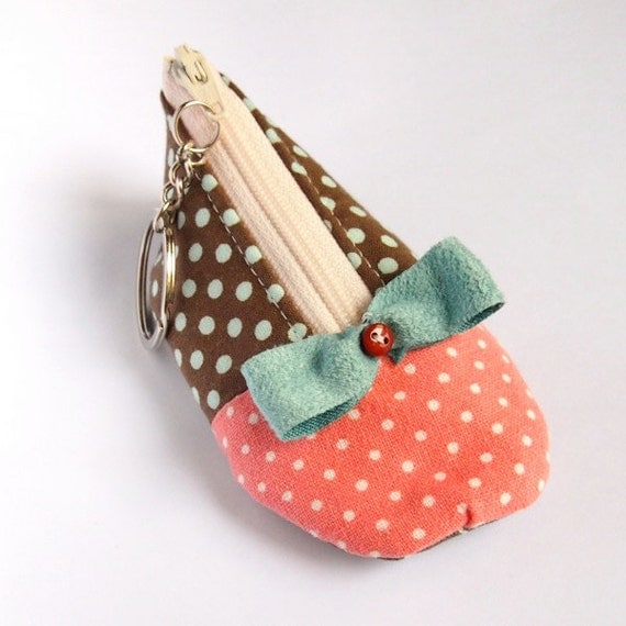 Items similar to Mini shoe coin pouch keychain - patchwork polka on Etsy