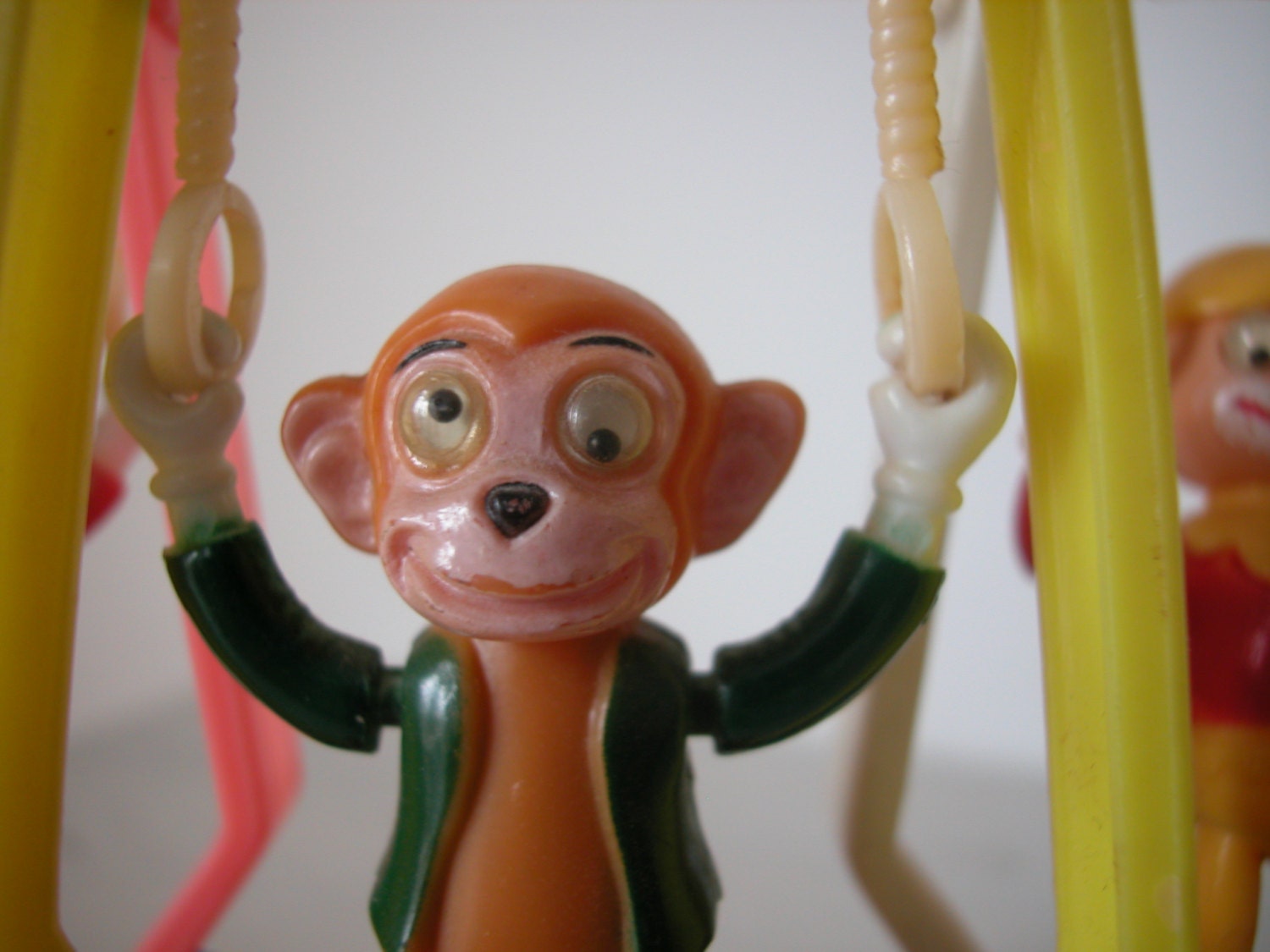 4 vintage trapeze PUSH TOYS 1970s / disney simex swingers