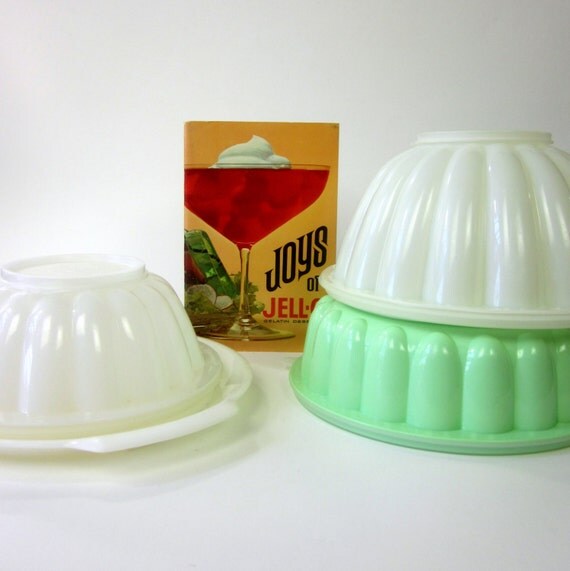 Tupperware Set of Jello Molds and Joys of Jello Recipe Book
