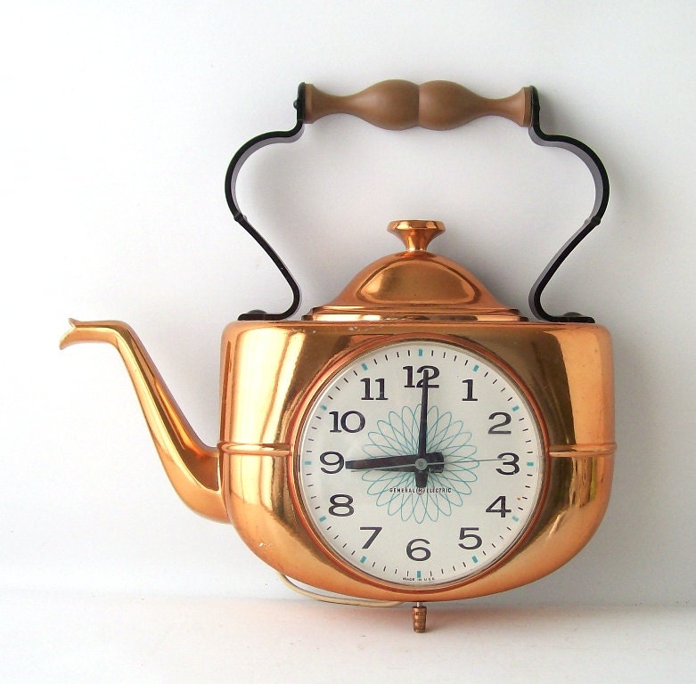 vintage GE wall clock kitchen teapot copper electronic