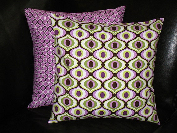 Items similar to Decorative Pillows 18