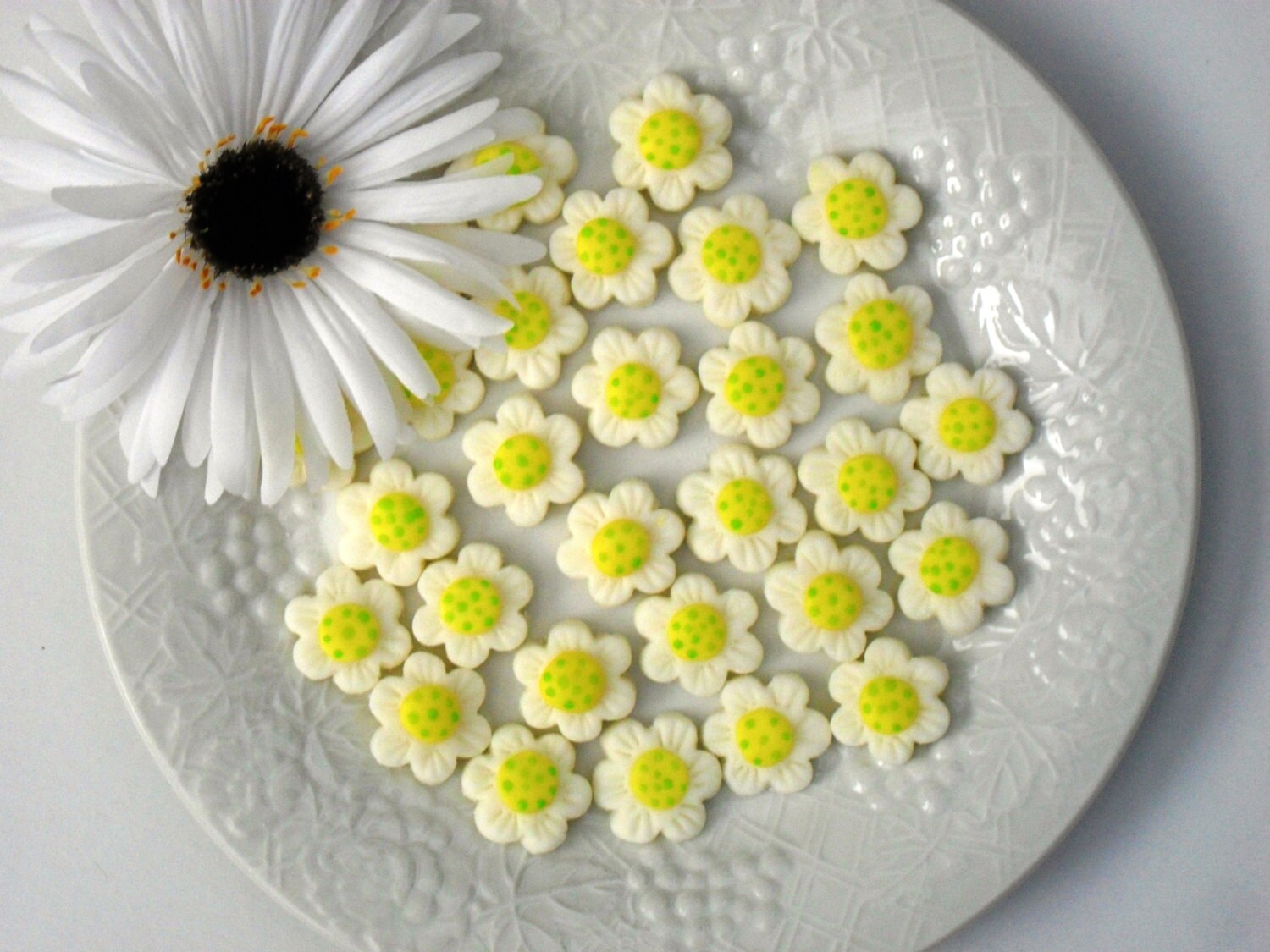 DAISY MINTS 6 dozen Cream Cheese Mints