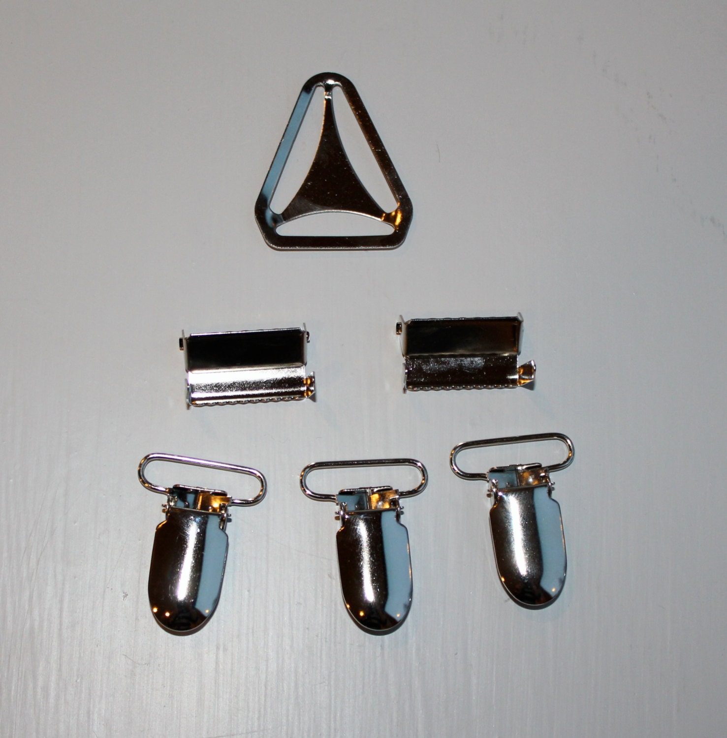 Suspender kit Suspender clips leg adjusters and triangle