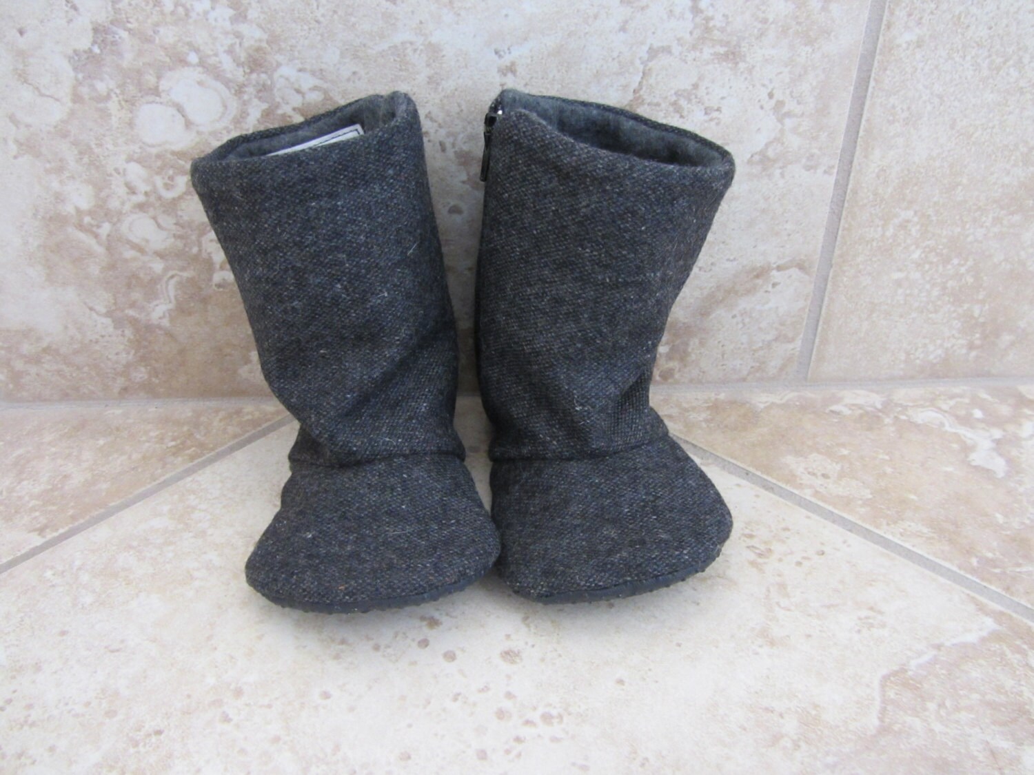 Woolen boots for babies Clearance