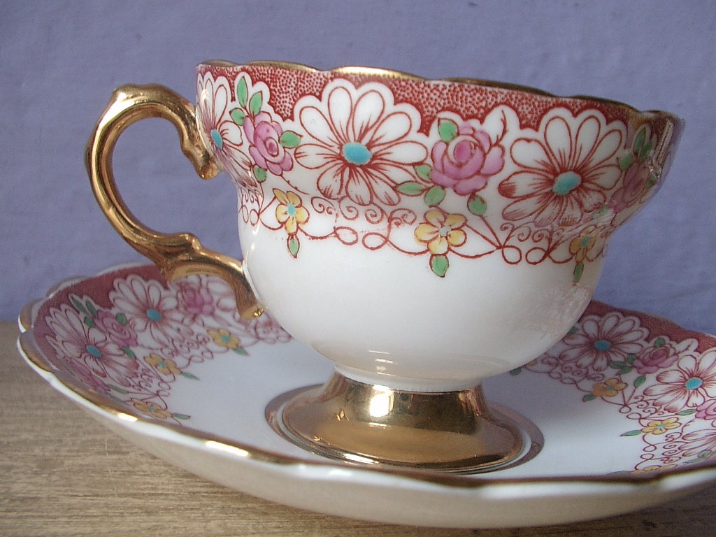 vintage miniature tea cups and saucers