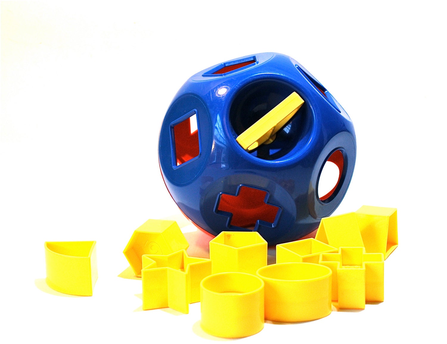 Tupperware Toys Shape Sorter Shape O Ball Complete