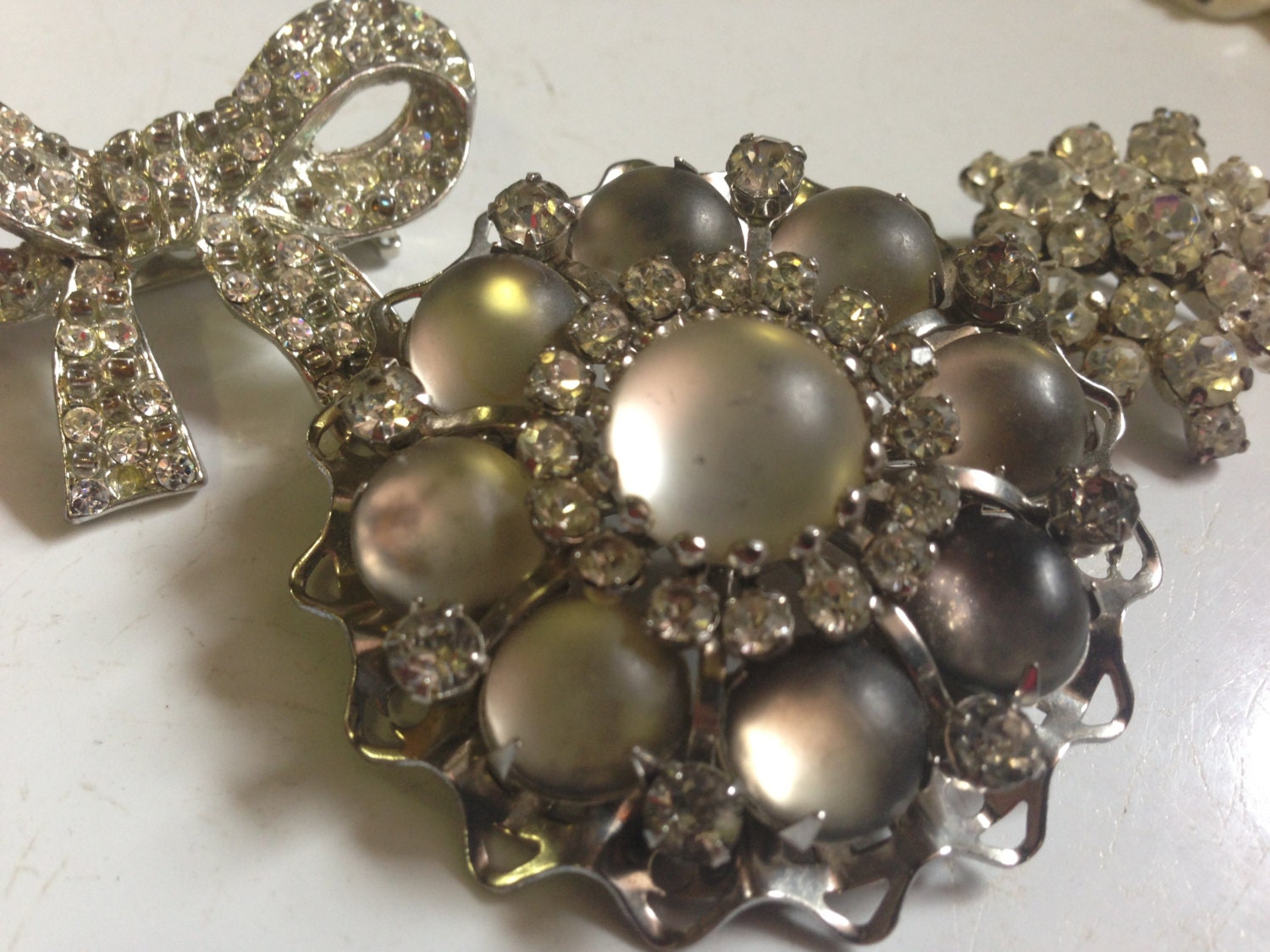 Rhinestone Brooches Vintage Lot 332