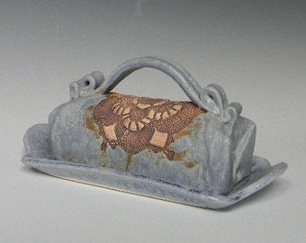 Daisy Lace-Impressed Ceramic Butter Dish