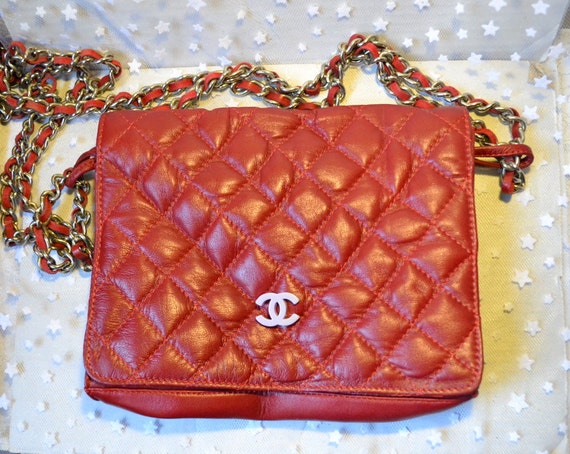 burgundy quilted bag