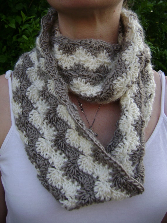 Crochet Pattern - Crochet Cowl Pattern - Shell Ripple - PDF Pattern from Rebe...