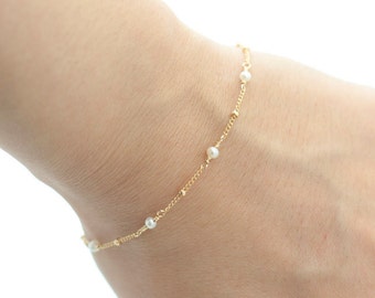 Freshwater Pearl Bracelet, Delicate Gold Bracelet, Dainty Gold Bracelet, Pearl Gold Bracelet, June Birthstone Jewelry, Romantic Wedding