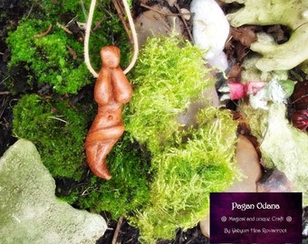 Pendant of the Goddess for prosperity, success and wealth ..witch, pagan,fairie, elf, rune...