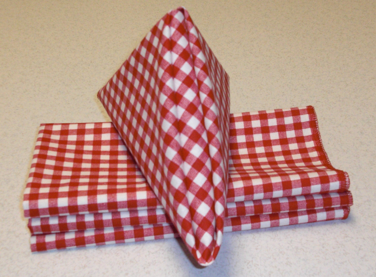 18 x 18 Red and White Gingham Cloth Napkins