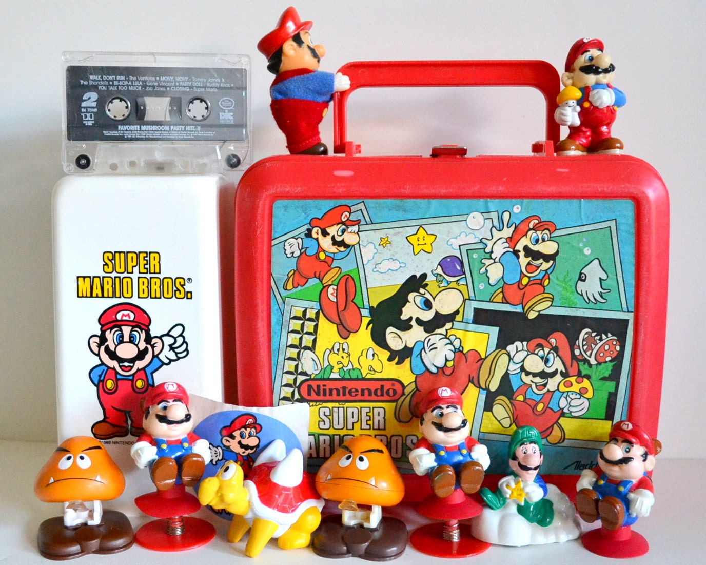 Vintage Super Mario Bros Lot. Lunchbox Figures by ThePaisleyWhale