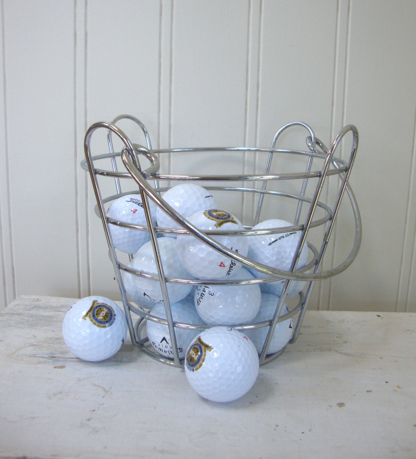 VINTAGE GOLF BALL Basket Metal Wire Handle Storage