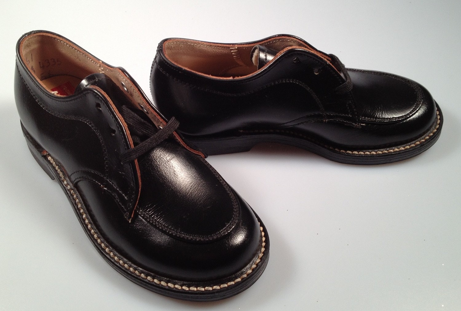 DEADSTOCK 1960s Vintage Boy's GENUINE Leather Dress Shoes