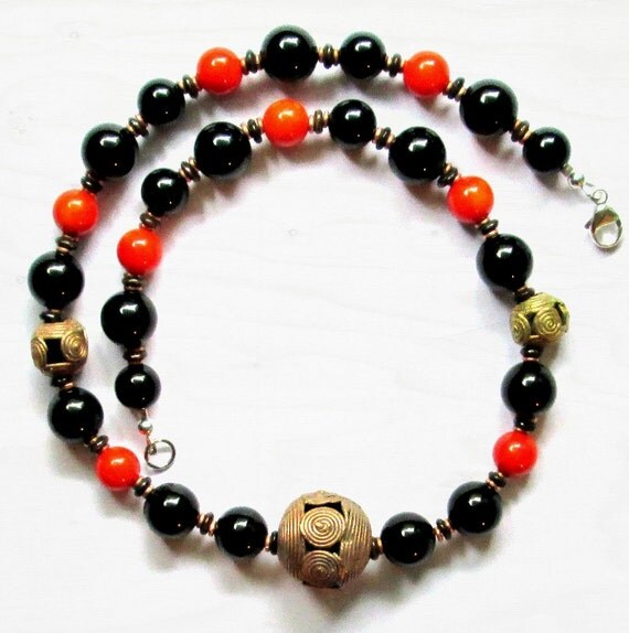 Women's Black Onyx and Coral Beaded Necklace 19 Inches