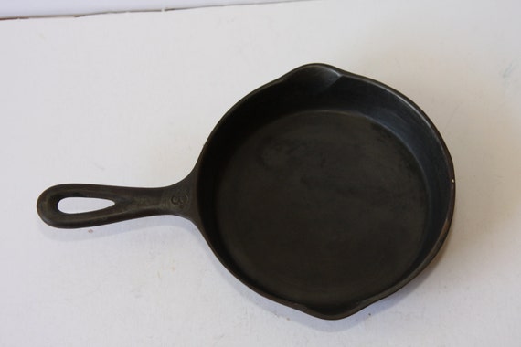 Vintage Wagner Cast Iron Skillet 9