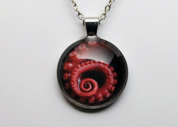 Red Octopus Tentacle Art Glass Dome Antique Silver Necklace