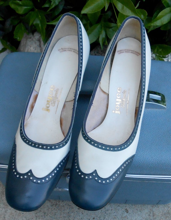 Vintage Joyce spectator pumps shoes navy and by ClassicCrow