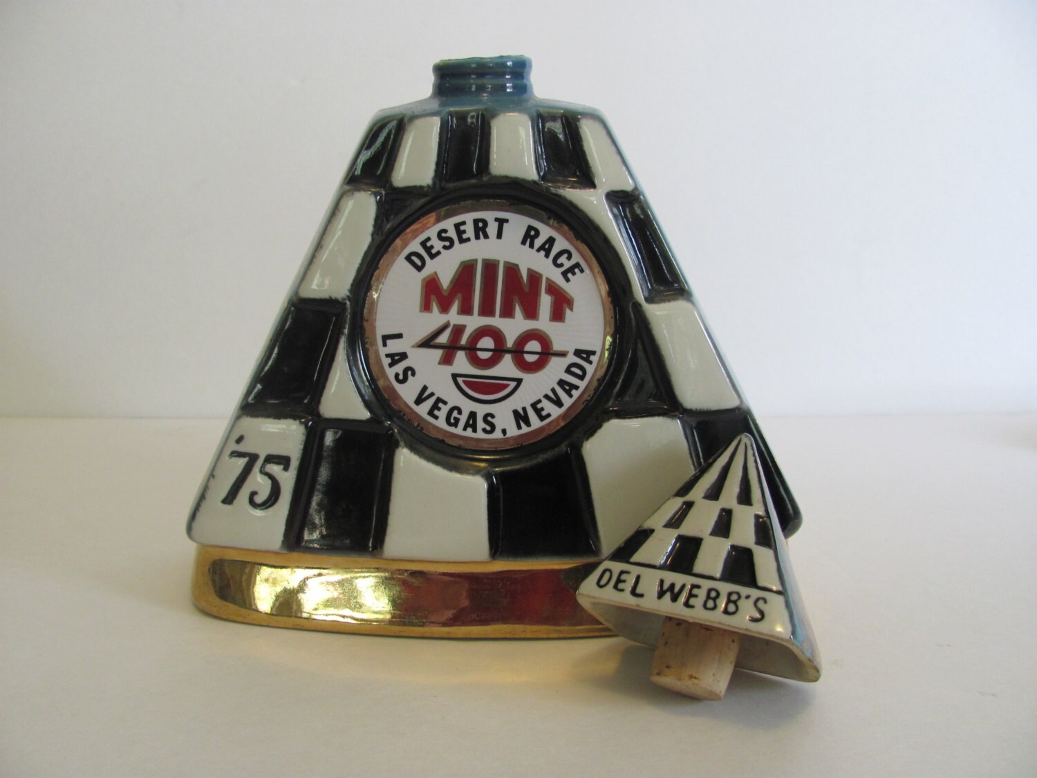 Jim Beam Decanter Del b's Mint 400 Vegas Desert Race
